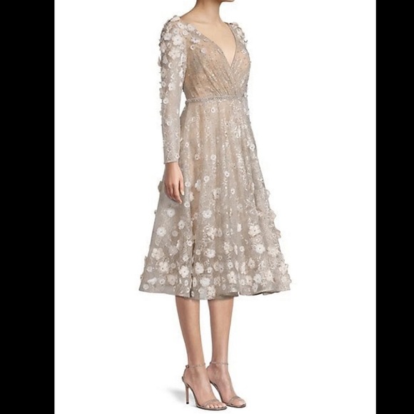 Mac Duggal floral applique Deep-V Neck Lace Dress - Picture 2 of 8